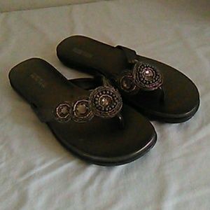 Kenneth Cole sandals